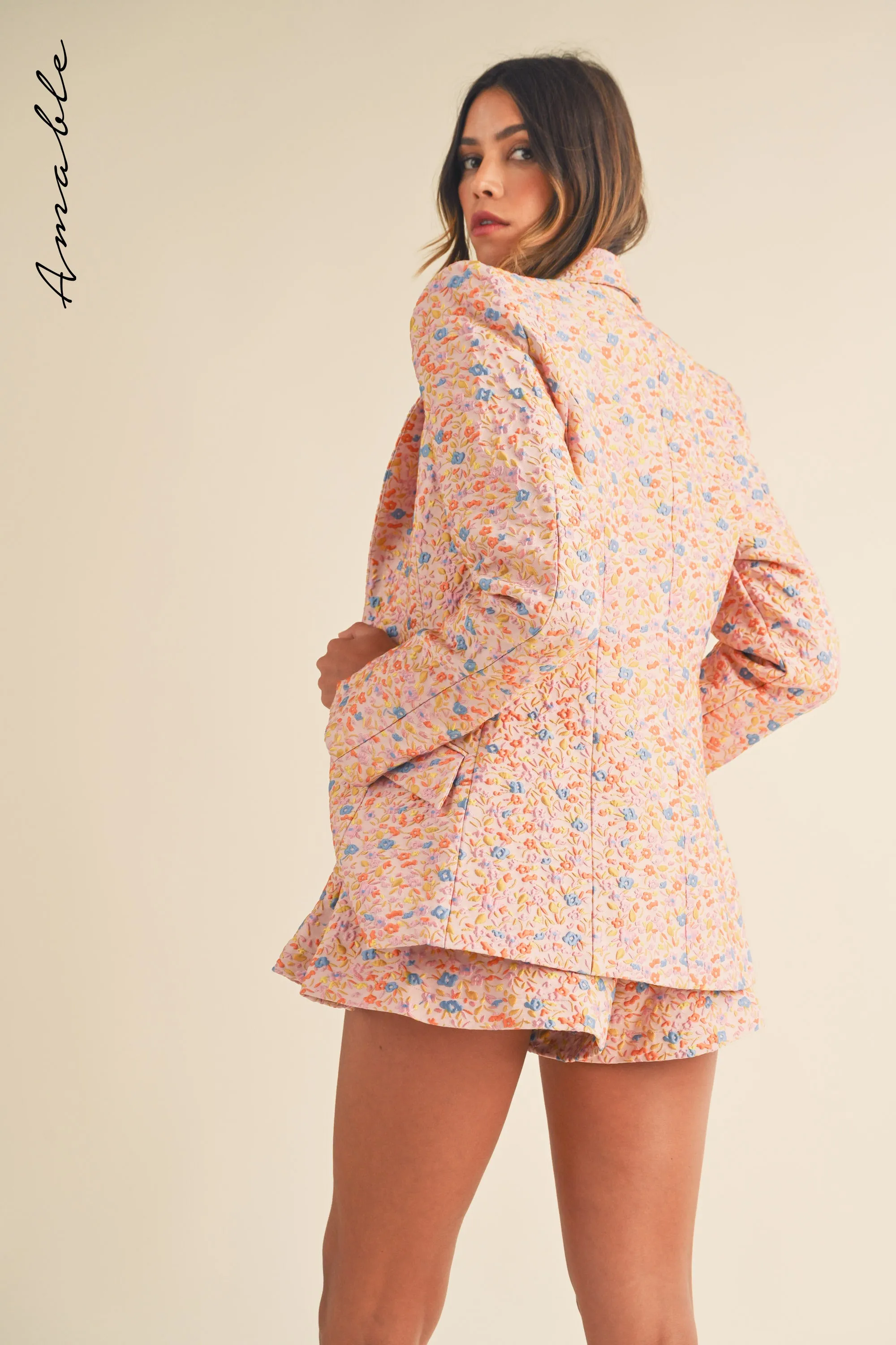 FLORAL JACQUARD JACKET AND SHORTS SET